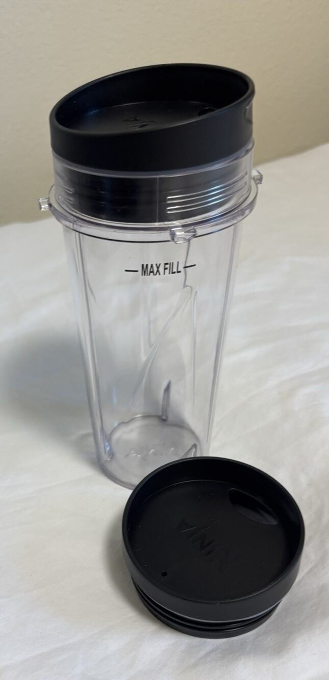 Genuine Ninja 16 oz Single Serve Cup with 2 Lids